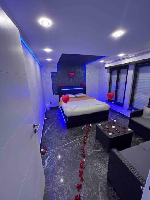 Appart Hotel Avec Sauna, Jacuzzi, Strasbourg Bagian luar foto