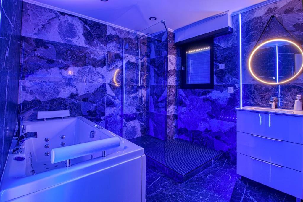 Appart Hotel Avec Sauna, Jacuzzi, Strasbourg Bagian luar foto